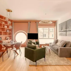 Apartment Modern 2 Bedrooms Near Louvre, Paris
